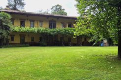 Splendido Casale con Scuderia Vendita Varallo Pombia